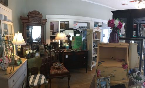 A Brush of Color, Vintage Finds and Furniture Redesigned