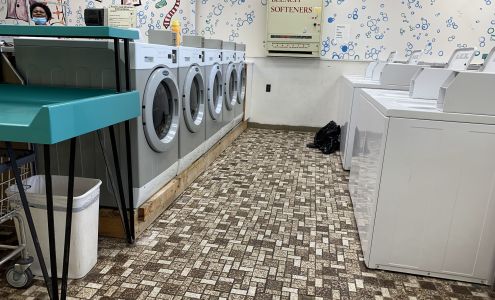 Soap N Suds Laundromat