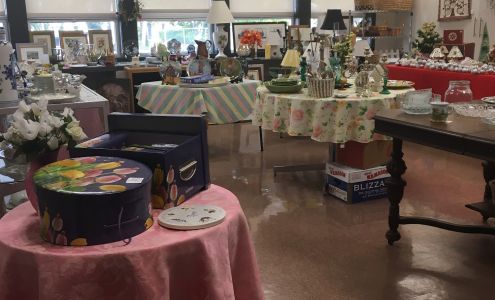 Holy Trinity Thrift Shop West Harwich