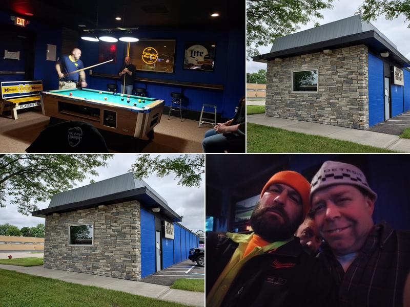 Johnnie's Bar & Grill - Taylor