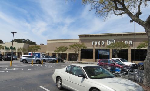 Northwood Plaza Shopping Center
