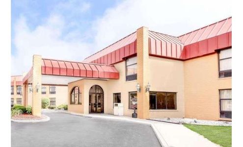 Days Inn & Suites by Wyndham Kalamazoo