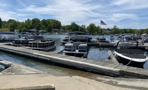 Carefree Boat Club of Gull Lake Richland