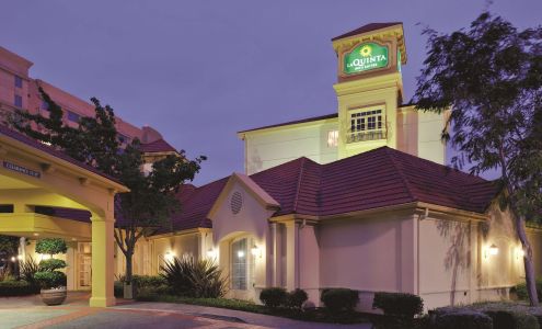 La Quinta Inn & Suites by Wyndham Fremont / Silicon Valley