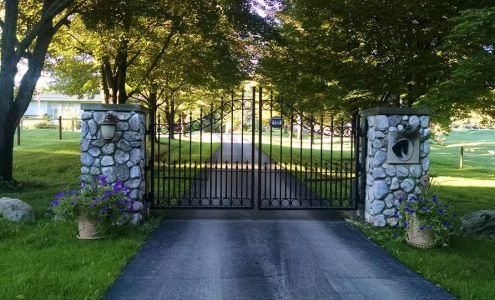 Brilliant Reflection Farm 490 Rissman Ln, Ortonville Michigan 48462