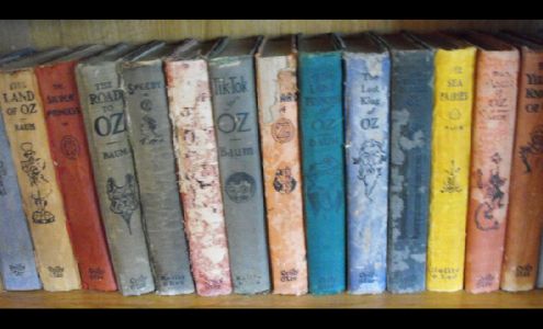 Art's & Interiors by Betty Shook