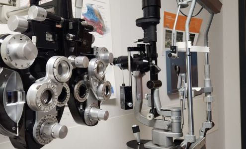 Discover Vision Center: Brett T Dawson, OD