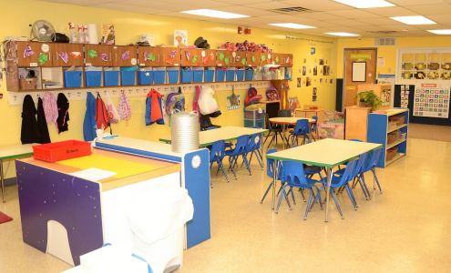 La Petite Academy of Fenton