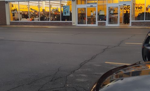 Giant Tiger St Stephen