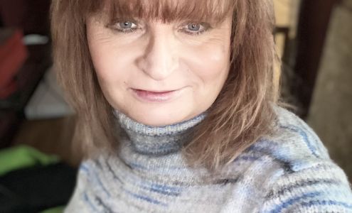 Moe's Unisex Hairstyling New Liskeard