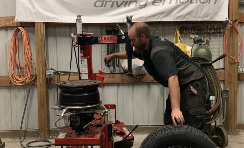 Eric's Truck Repair Co. Grant Park