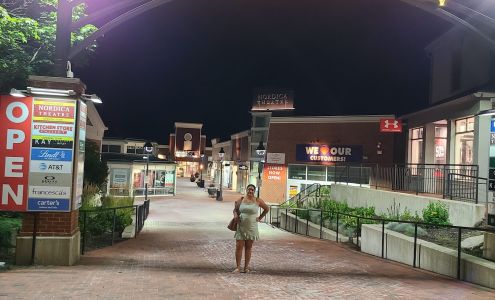 Freeport Village Station - Upper Lot Entrance Freeport