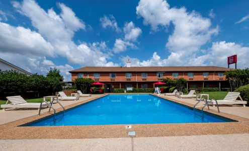 Red Roof Inn Meridian