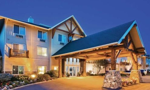 Best Western Plus Riverfront Hotel And Suites