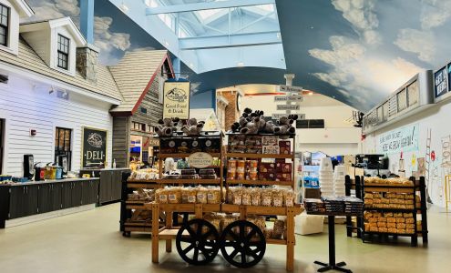 Hooksett Welcome Center - Southbound Bow