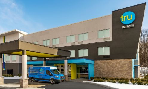 Tru by Hilton Albany Airport