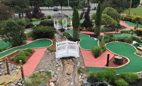 Palm Springs Mini Golf Marcy