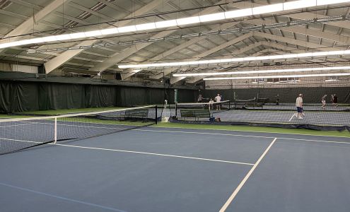 carefree tennis North Merrick