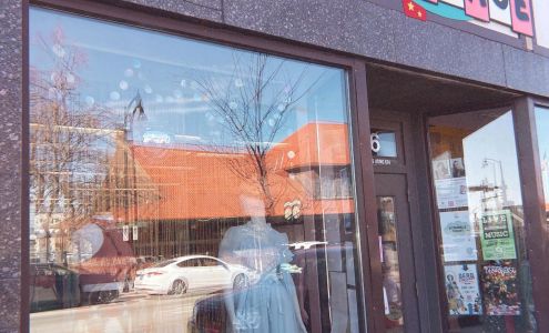 Carmine & Hayworth Vintage