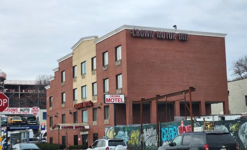 Crown Motor Inn