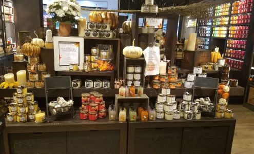 White Barn Candle Co Modesto