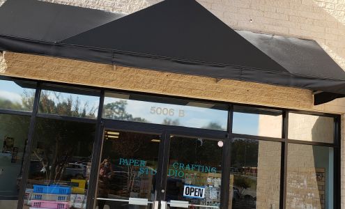 Paper/Crafting Studio