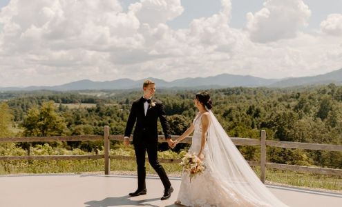 Longleaf Vineyard l Asheville Wedding Venue Marshall