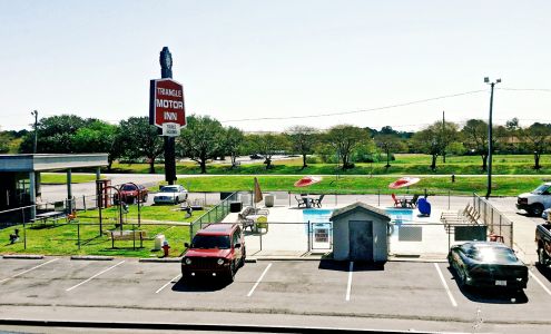 Triangle Motor Inn