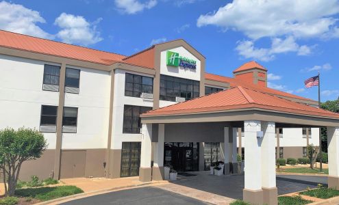 Holiday Inn Express Hillsborough (Durham Area), an IHG Hotel
