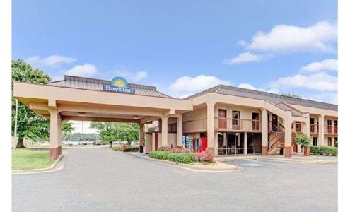 Days Inn by Wyndham Wilson