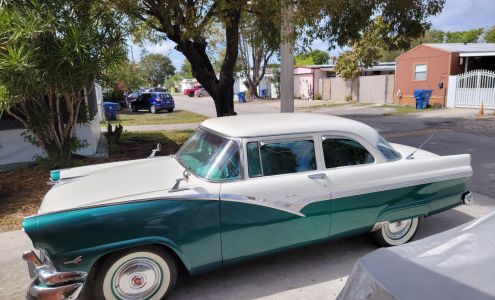 L M Mobile Oil Changes Corp.