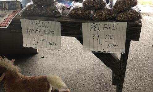 Giant Flea Market Neeses