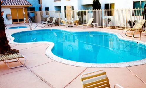 Emerald Suites Cameron