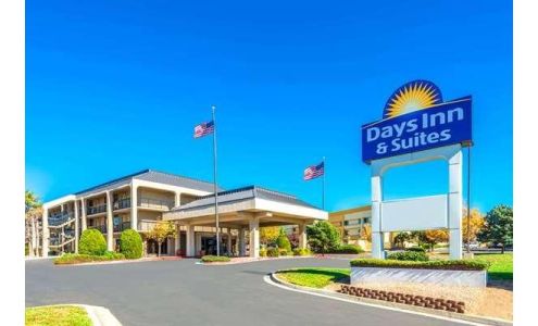 Days Inn & Suites by Wyndham Albuquerque North