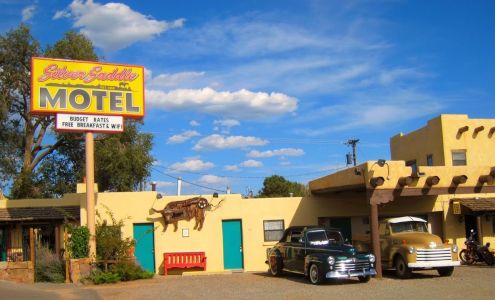 Silver Saddle Motel