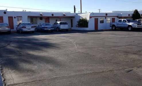 Cottonwood Court Motel
