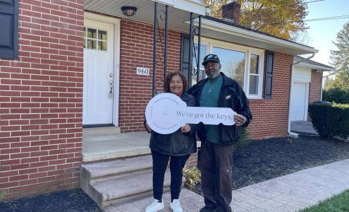 Pam Sutton, Crown Homes Real Estate