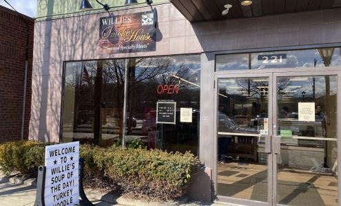 Willie's Smoke House, LLC