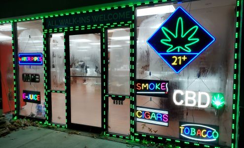 Smoke Buddy’s Smoke Shop