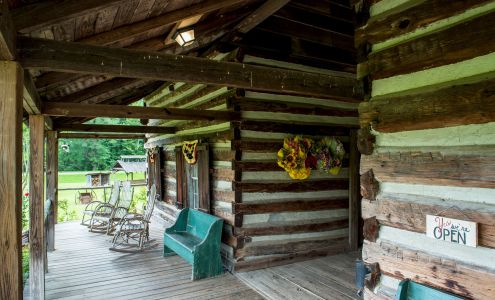Log Cabin Gift Shop French Camp