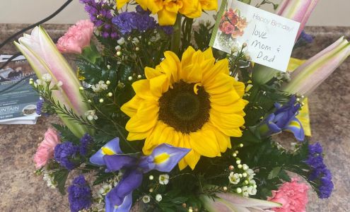 Hindman Floral & Gift Shop Emmalena