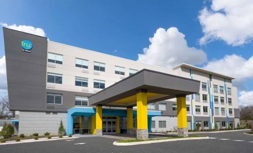 Tru by Hilton Knoxville North I 75