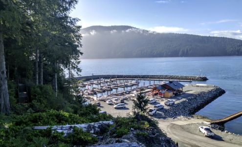 Pacific Gateway Marina Port Renfrew