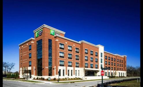 Holiday Inn Express & Suites Franklin - Berry Farms by IHG