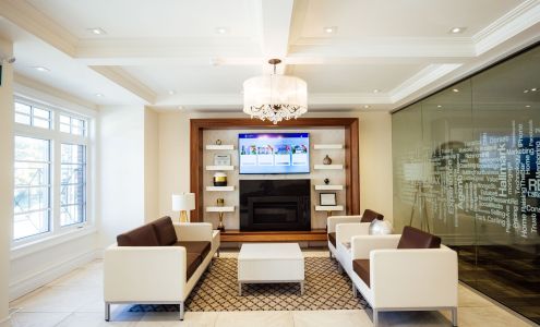 Michelle Walker Team Real Estate - RE/MAX Hallmark Realty Ltd.