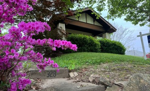 Kerr Company Living - Pittsburgh Realtor - Coldwell Banker Realty