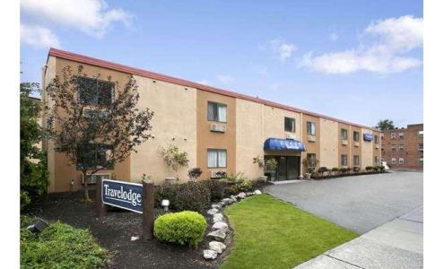 Travelodge by Wyndham Cleveland Lakewood