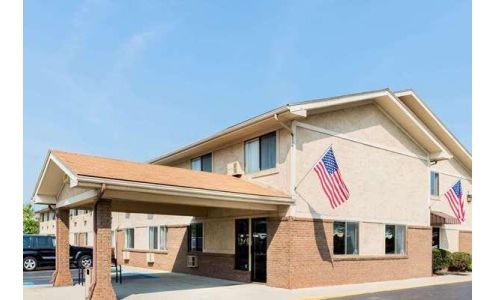 Super 8 by Wyndham Franklin/Middletown Area