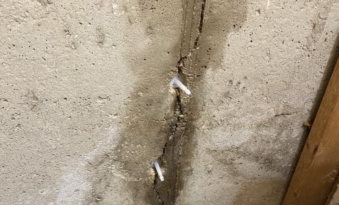 L&P BASEMENT WATERPROOFING LLC INSURANCE & BONDED 272 E Lincoln Ave, Glendale Heights Illinois 60139