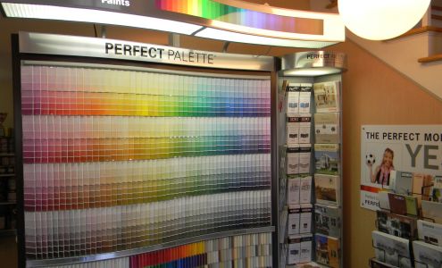 Crump's Paint And Decor